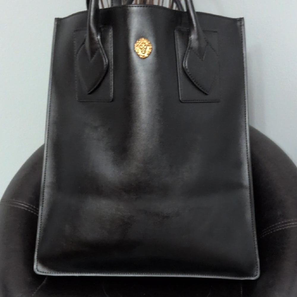 Anne Klein Sandra Large Black Tote with Pouch - Picture 4 of 13
